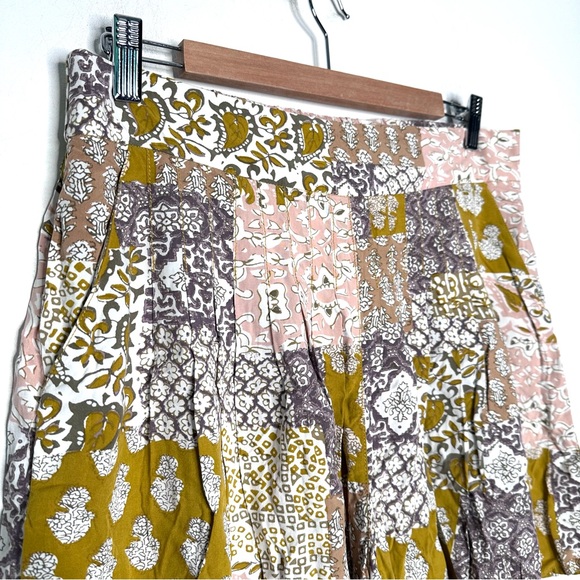 Maeve Patchwork Pleated Shorts Green Motif Size Medium - Picture 3 of 8